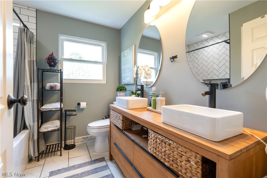 Laurel Ridge - Residential