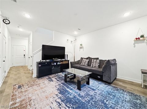 Tiny photo for 524 Auld Farm Circle, Akron, OH 44320 (MLS # 5190407)