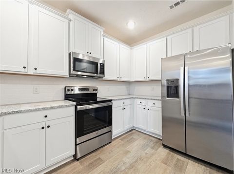 Tiny photo for 524 Auld Farm Circle, Akron, OH 44320 (MLS # 5190407)