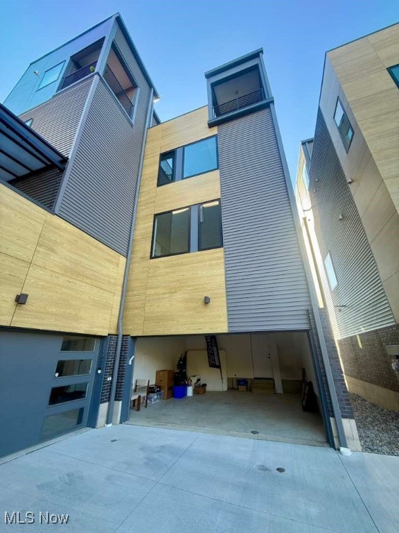 Sub Plat/Avenue District Ph - Residential Lease