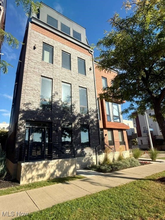 Sub Plat/Avenue District Ph - Residential Lease