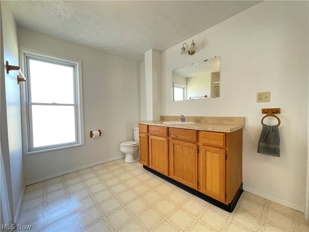 Ha Co Lot 37 & Vac alleyf - Residential