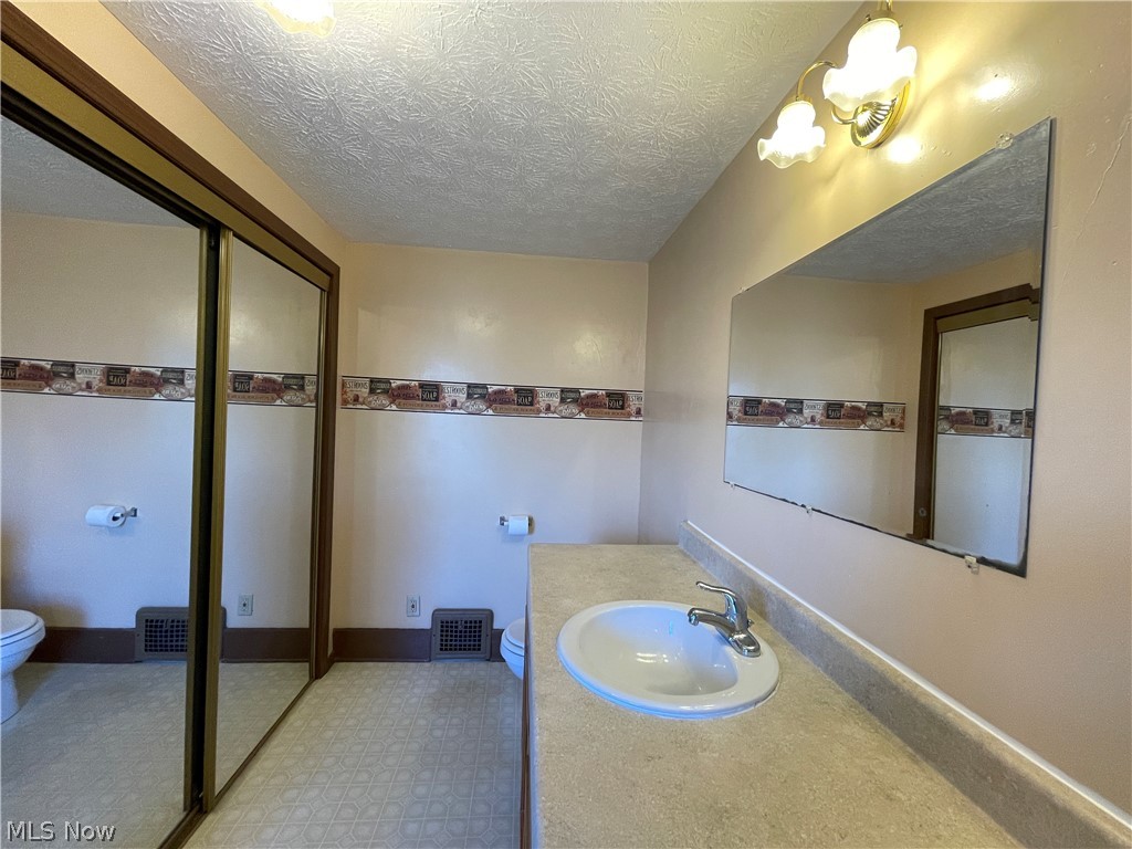 Ha Co Lot 37 & Vac alleyf - Residential