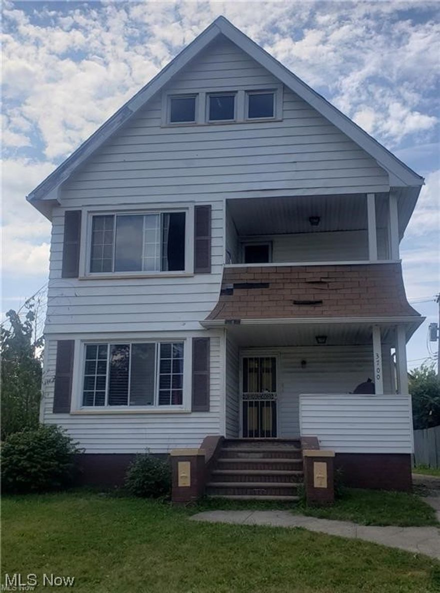 Tenant ready duplex for sale, with two spacious 2 bedroom units. This property offers a great opportunity for seasoned investors, or those looking to enter the real estate market. There is a 3rd story that can potentially make this property a triplex in the future. Come see it today!