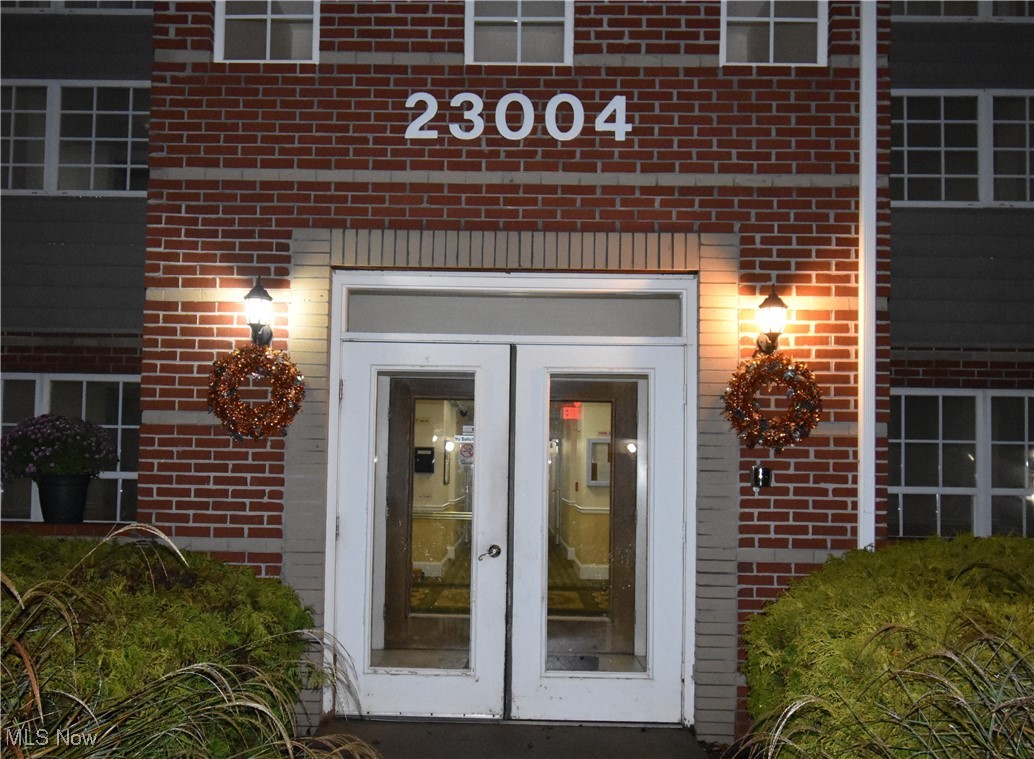 23004 Chandlers Lane #4-344, Olmsted Falls, Ohio image 1