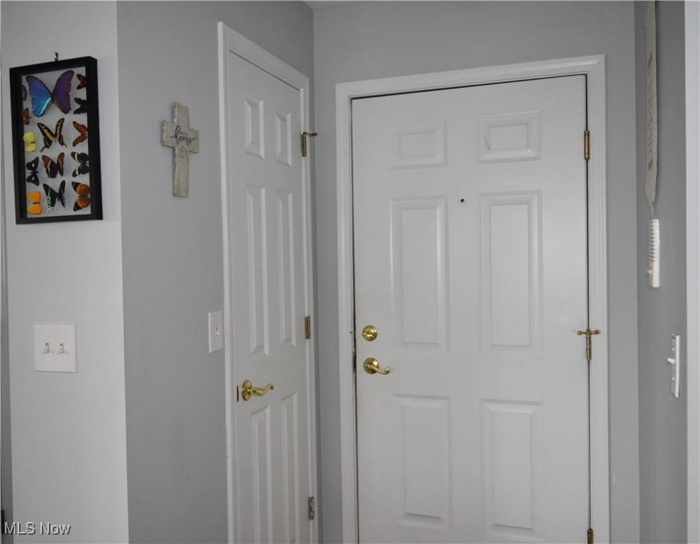 23004 Chandlers Lane #4-344, Olmsted Falls, Ohio image 2