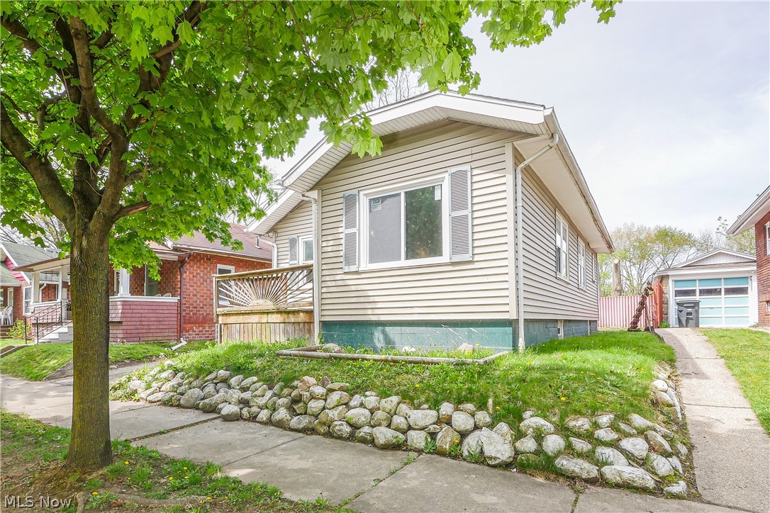Pond View Allotment - Residential