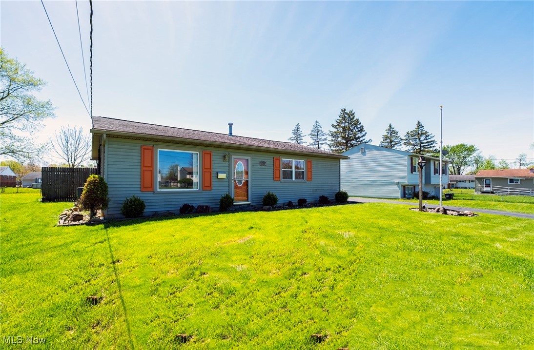 5673 Radcliffe Avenue, Austintown, Ohio image 3