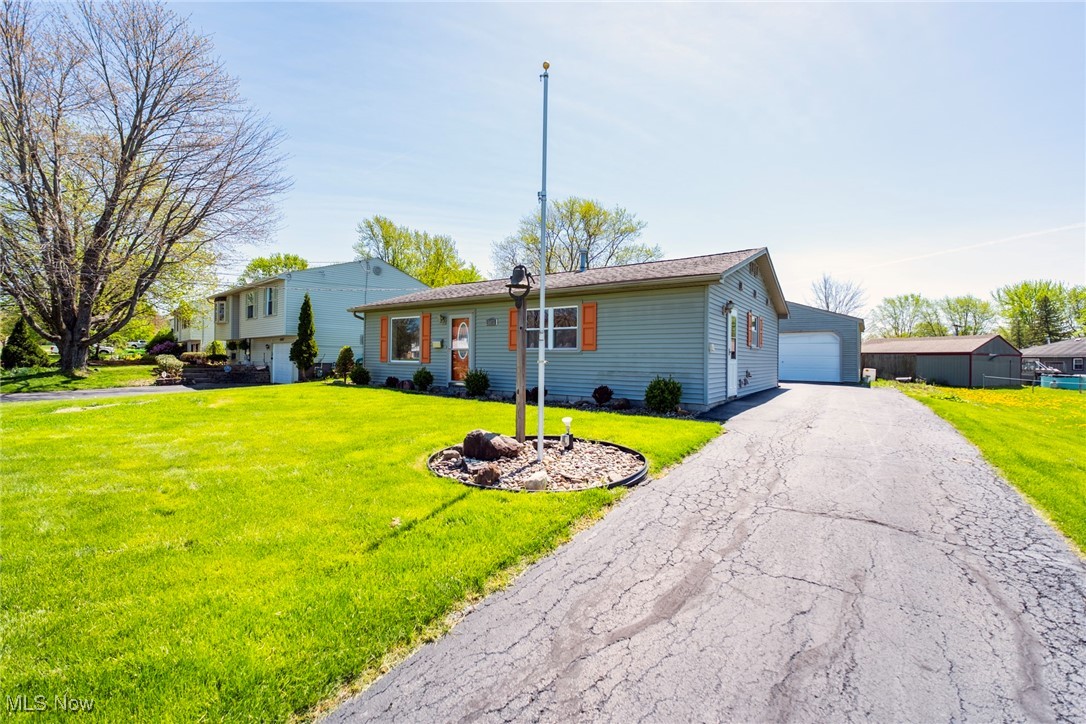 5673 Radcliffe Avenue, Austintown, Ohio image 2