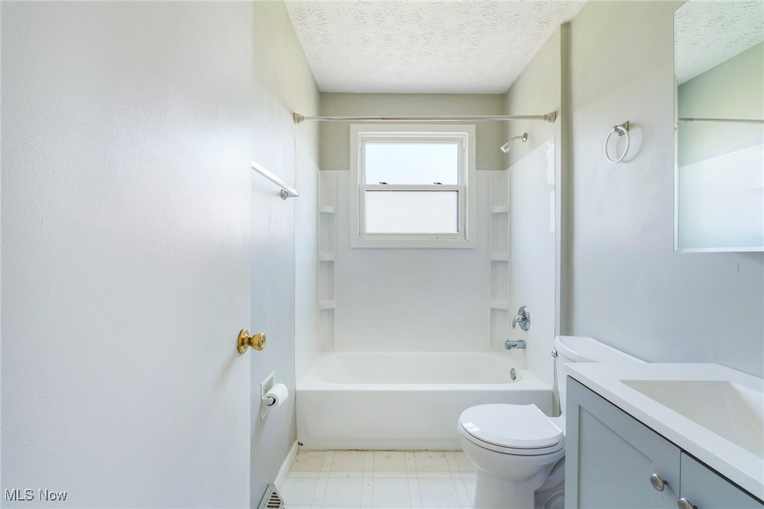 5673 Radcliffe Avenue, Austintown, Ohio image 20