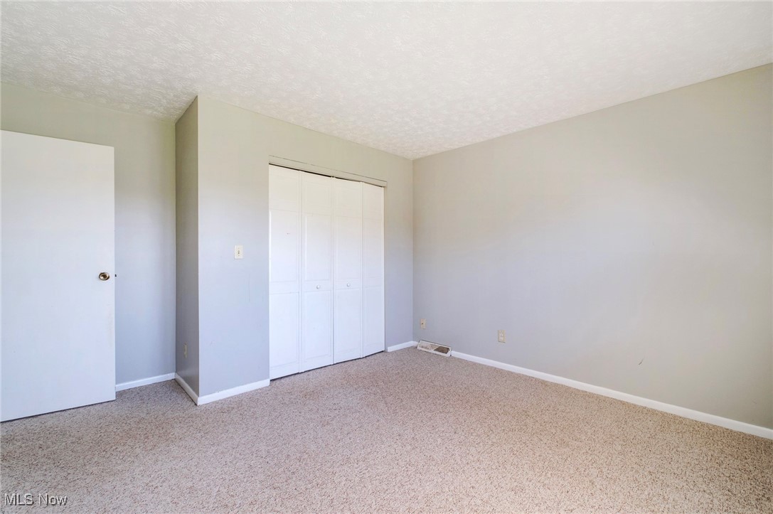 5673 Radcliffe Avenue, Austintown, Ohio image 14