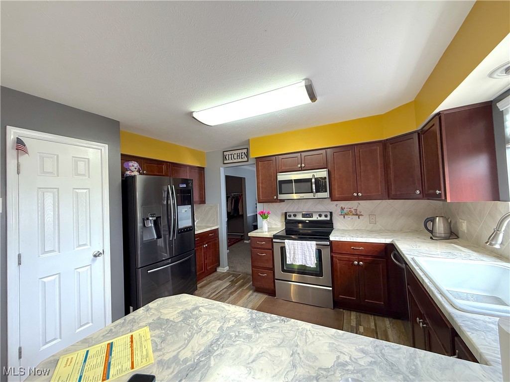 1208 Grovewood Drive, Tallmadge, Ohio image 6