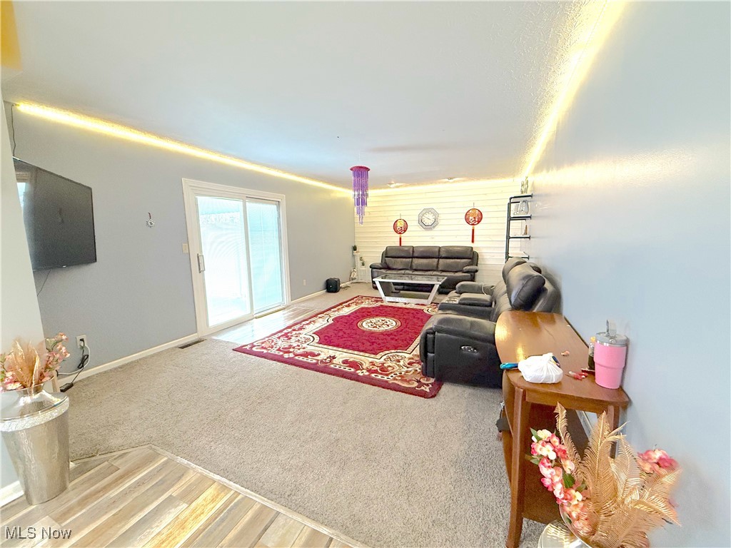1208 Grovewood Drive, Tallmadge, Ohio image 12