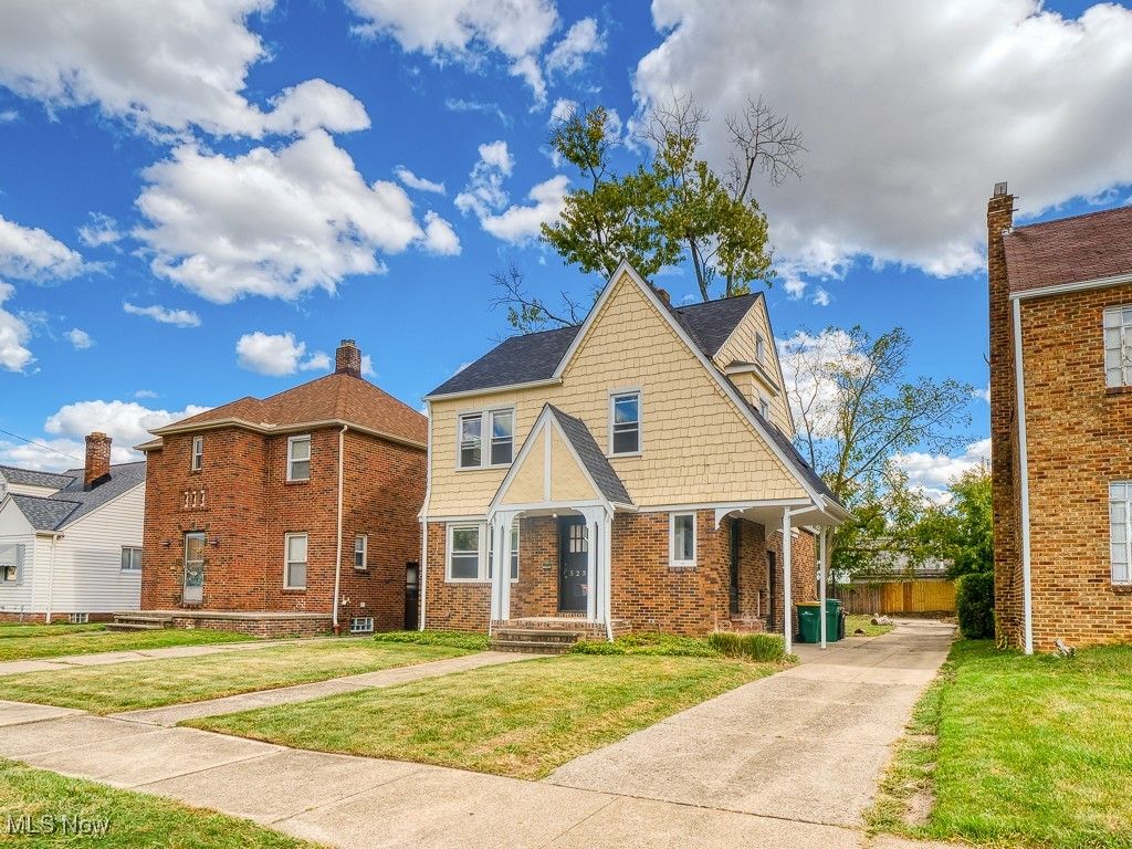 Photo of 5231 Philip Avenue, Maple Heights, OH 44137 (MLS # 5181079)