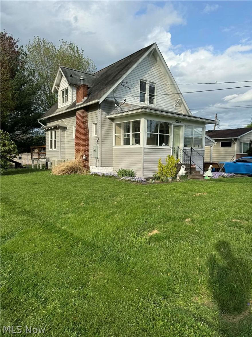 2 bedroom 2 full bath home located in Vienna.  Many updates including kitchen and bathrooms, original hardwood floors, carport, back deck with fenced yard.  Finished space in basement for extra bedroom or storage.