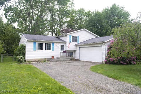 Photo for 465 Manhattan Pkwy