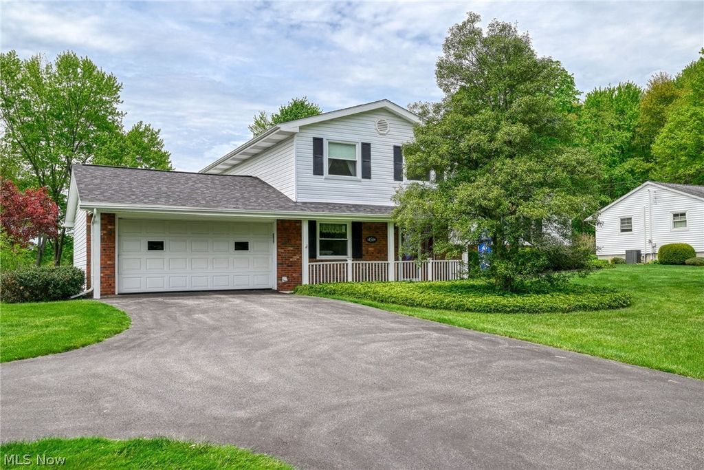 Photo of 14500 Broadwood Drive, Burton, OH 44021 (MLS # 5210868)
