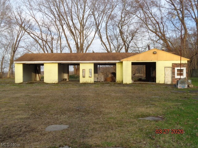 Connecticut Western Reserve - Commercial Sale