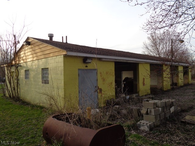 Connecticut Western Reserve - Commercial Sale