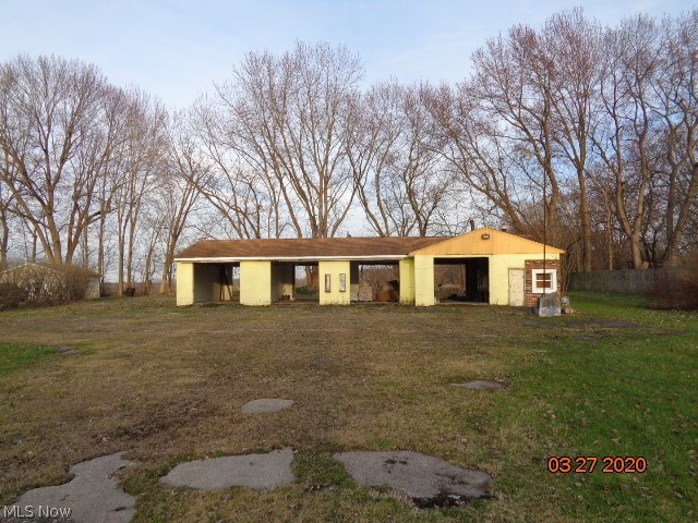 Connecticut Western Reserve - Commercial Sale