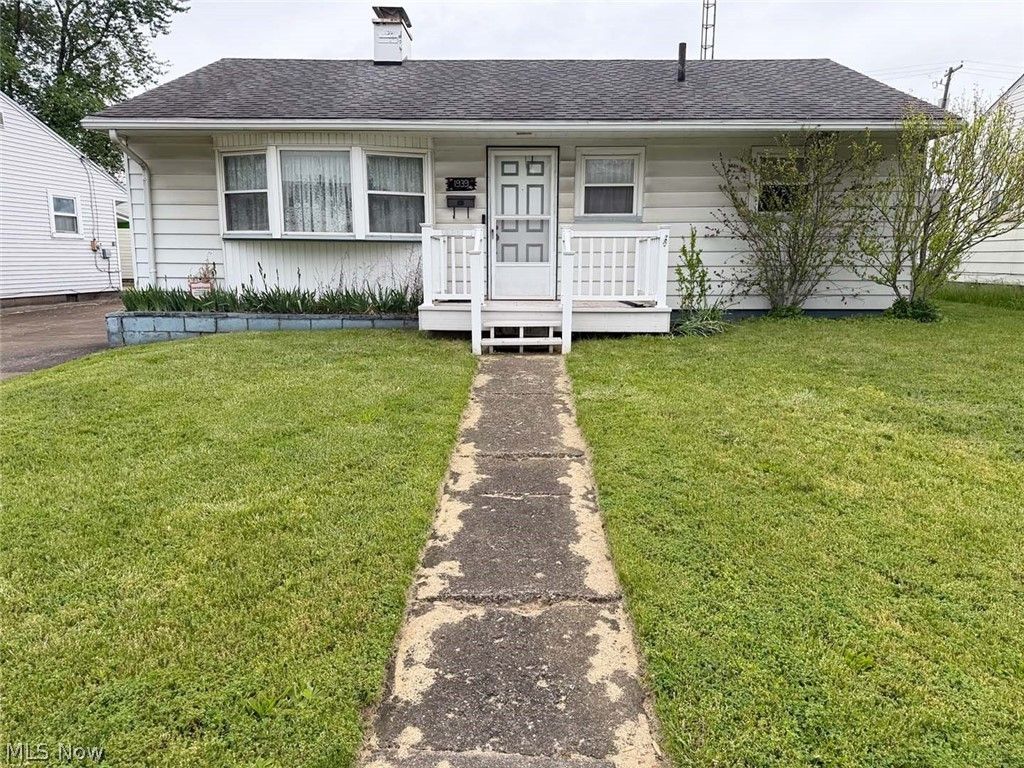 Photo of 1939 Midway Avenue NE, Canton, OH 44705 (MLS # 5207259)