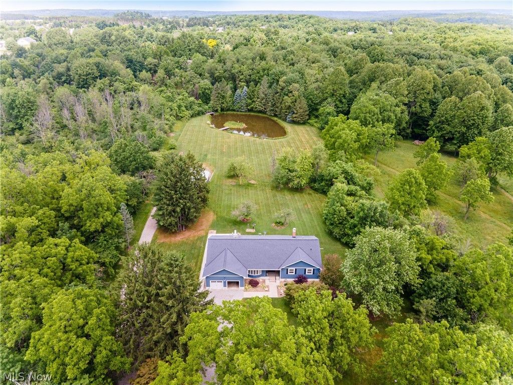 Photo of 11292 Butternut Road, Chardon, OH 44024 (MLS # 5224414)