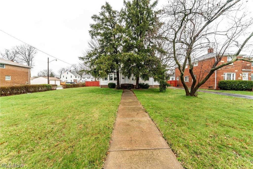 Photo of 20303 Lake Shore Boulevard, Euclid, OH 44123 (MLS # 5198244)