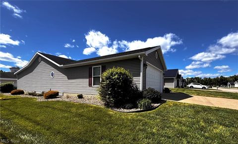 Tiny photo for 703 Oak Tree Lane, Belpre, OH 45714 (MLS # 5203022)