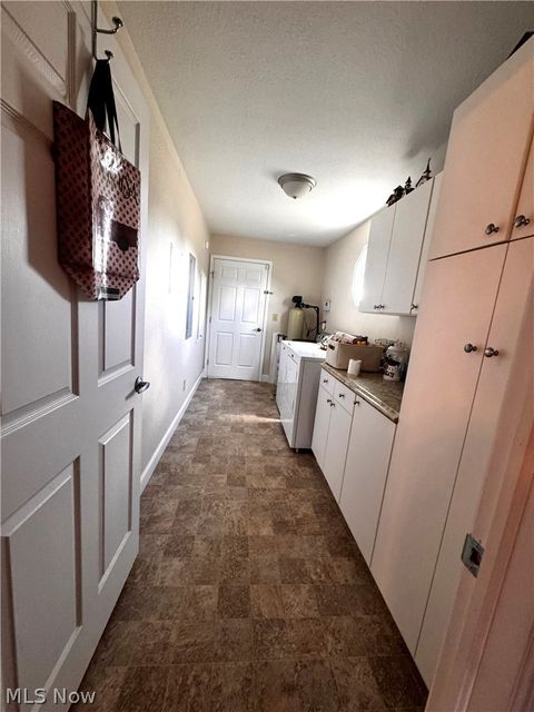 Tiny photo for 703 Oak Tree Lane, Belpre, OH 45714 (MLS # 5203022)