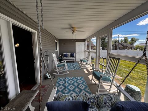 Tiny photo for 703 Oak Tree Lane, Belpre, OH 45714 (MLS # 5203022)