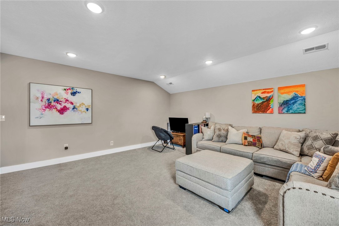 The Estates of Columbia Ridge - Residential