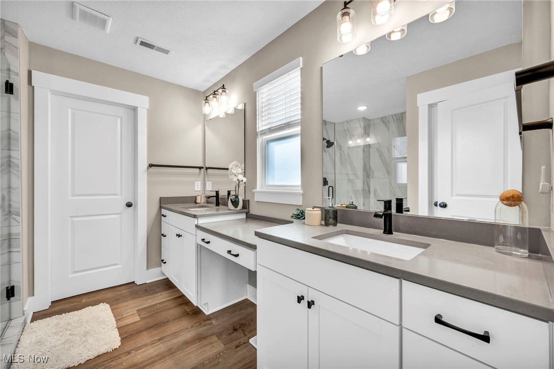 The Estates of Columbia Ridge - Residential