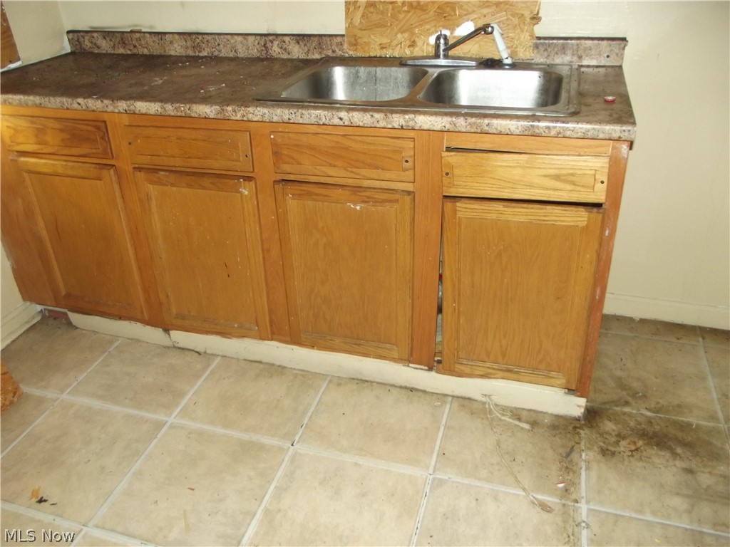 Rapid Transit Land Cos 06 - Residential