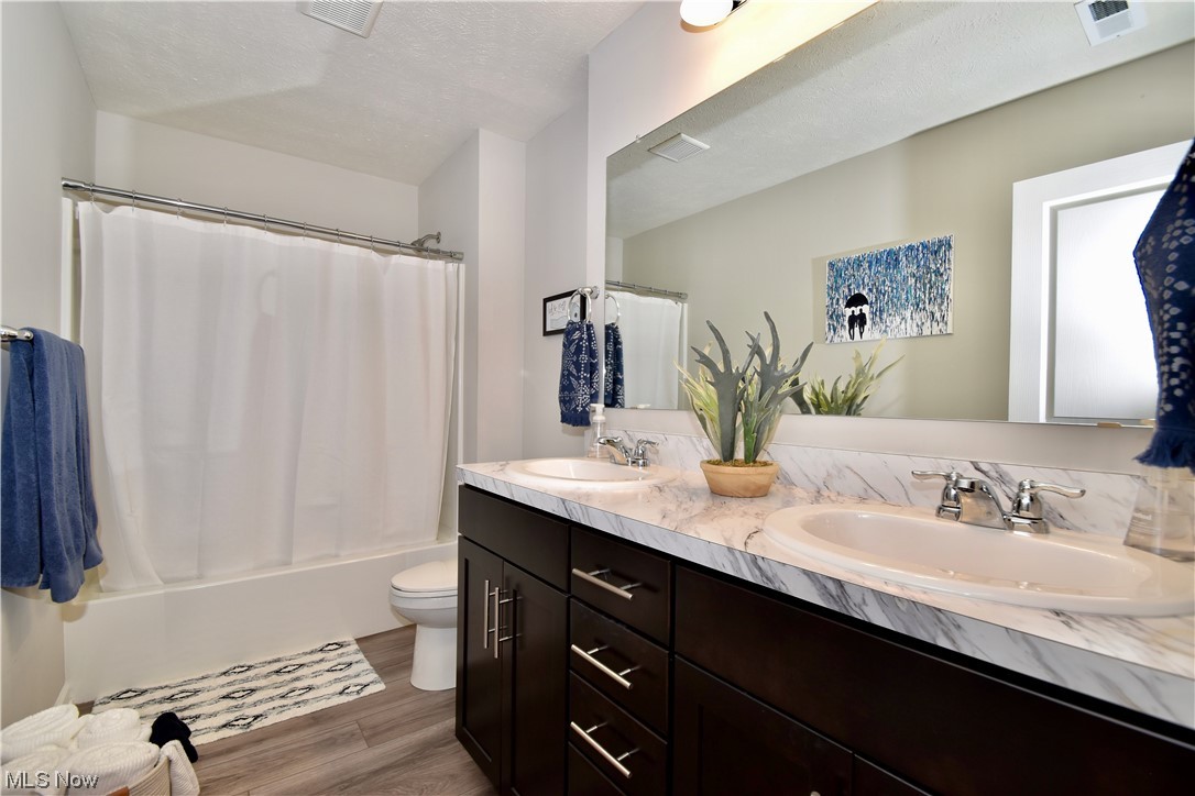 Village On Maple - Residential