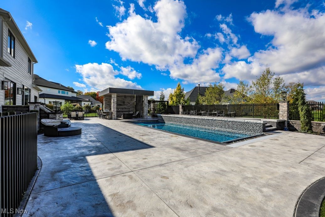 7048 Emerson Circle NW