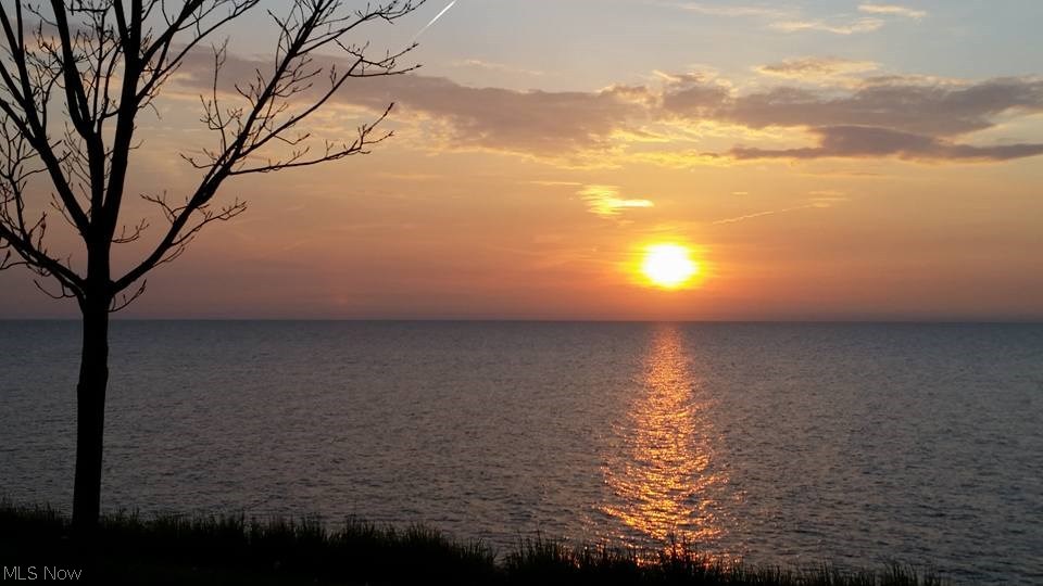 Willobee-On-The-Lake - Residential