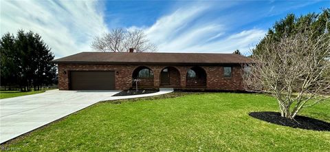 Homes For Sale - 428 Gaston Road<br/> Weirton, WV 26062