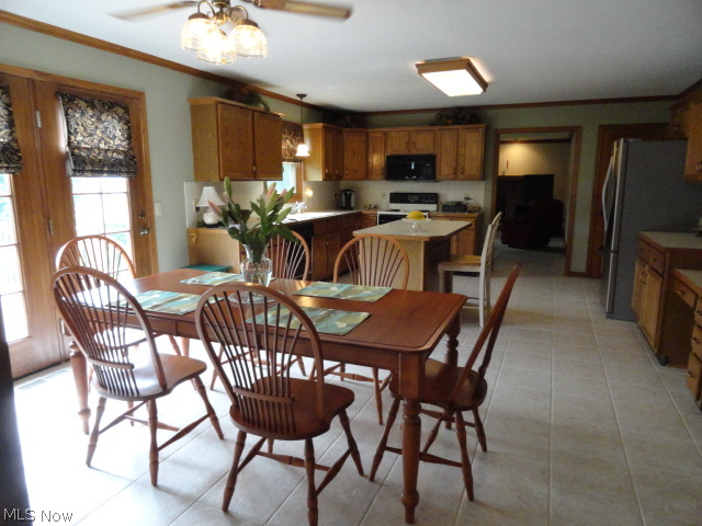 Bob-O-Link - Residential