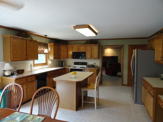 Bob-O-Link - Residential