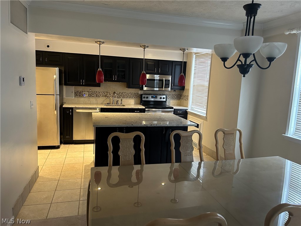 Shaker Manor Condos - Residential