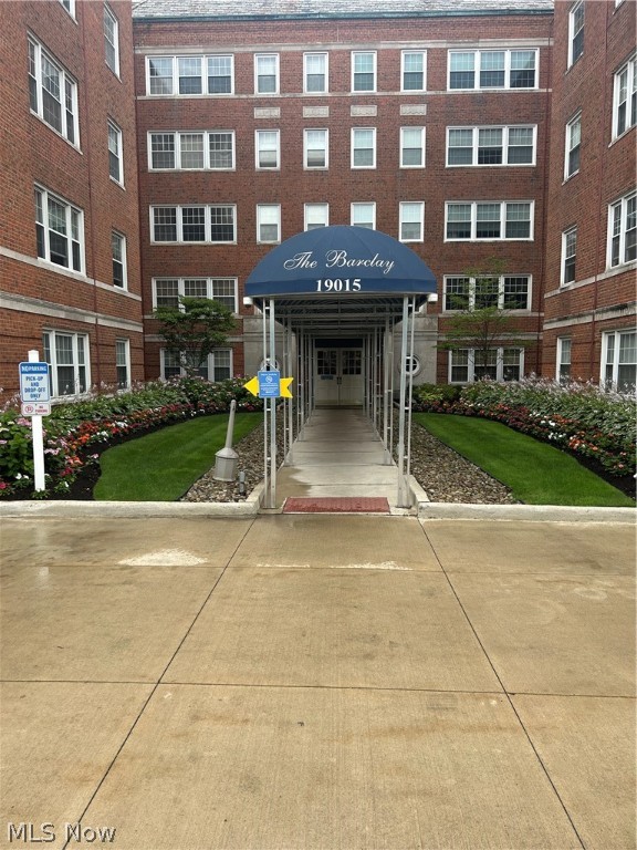 Shaker Manor Condos - Residential