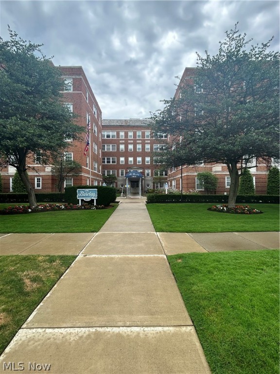 Shaker Manor Condos - Residential