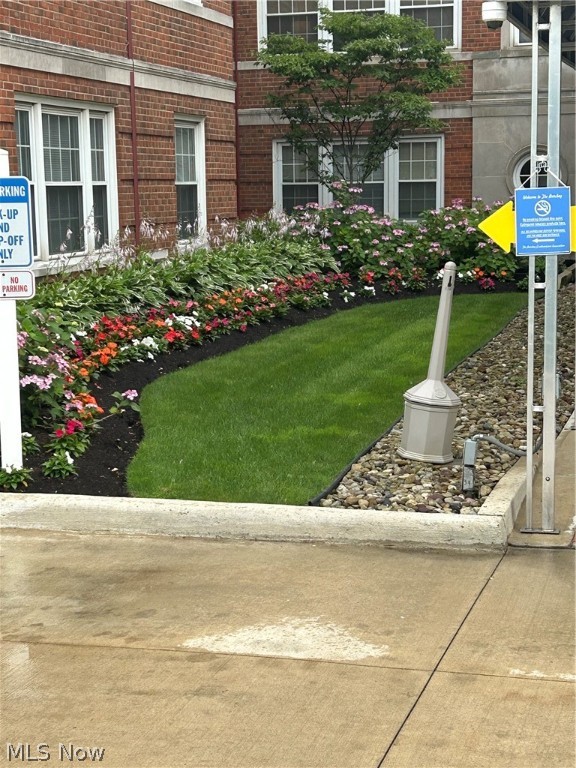 Shaker Manor Condos - Residential