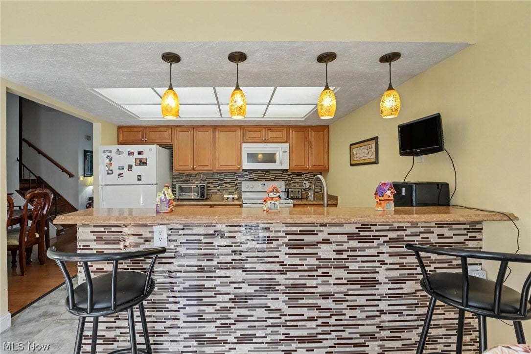 566 Crackel Road