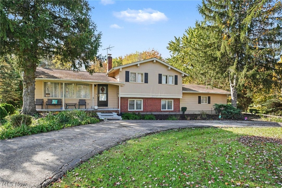 566 Crackel Road