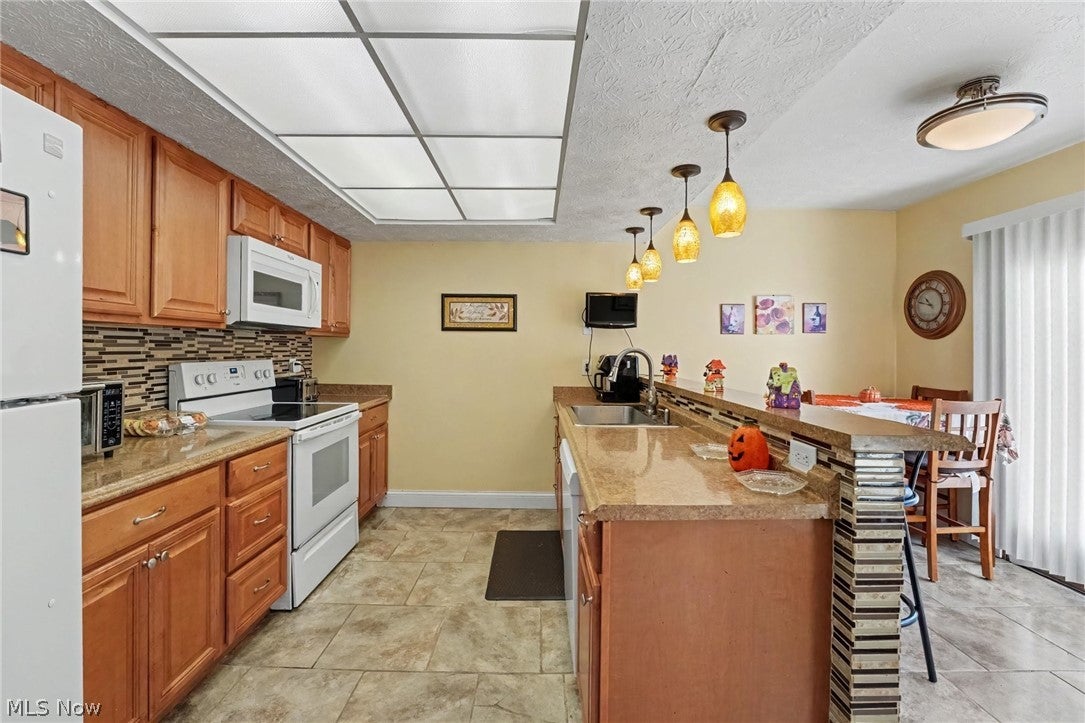 566 Crackel Road