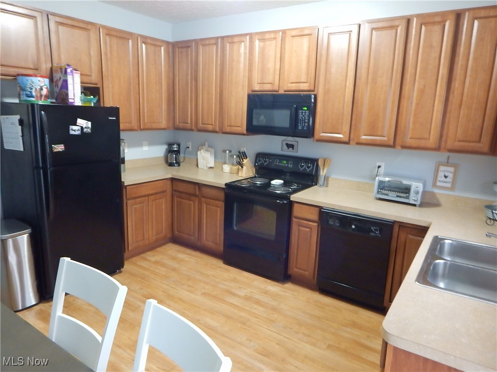 3791 Freedom Place, Lorain, Ohio image 3