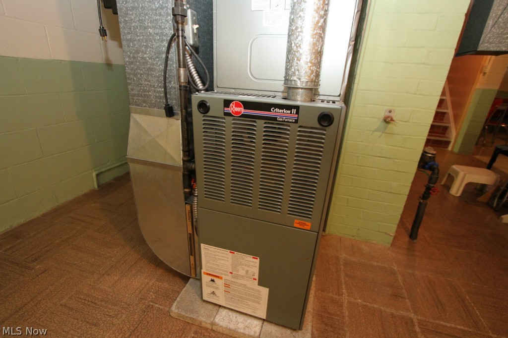 Schwartz & Zaremsky 02 - Residential