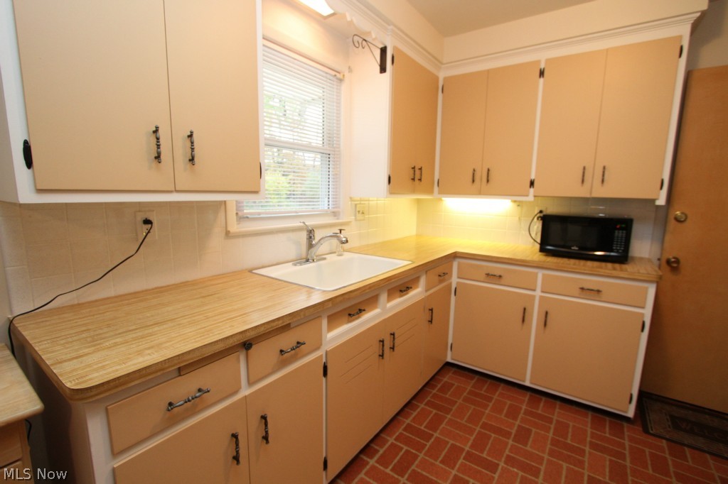 Schwartz & Zaremsky 02 - Residential