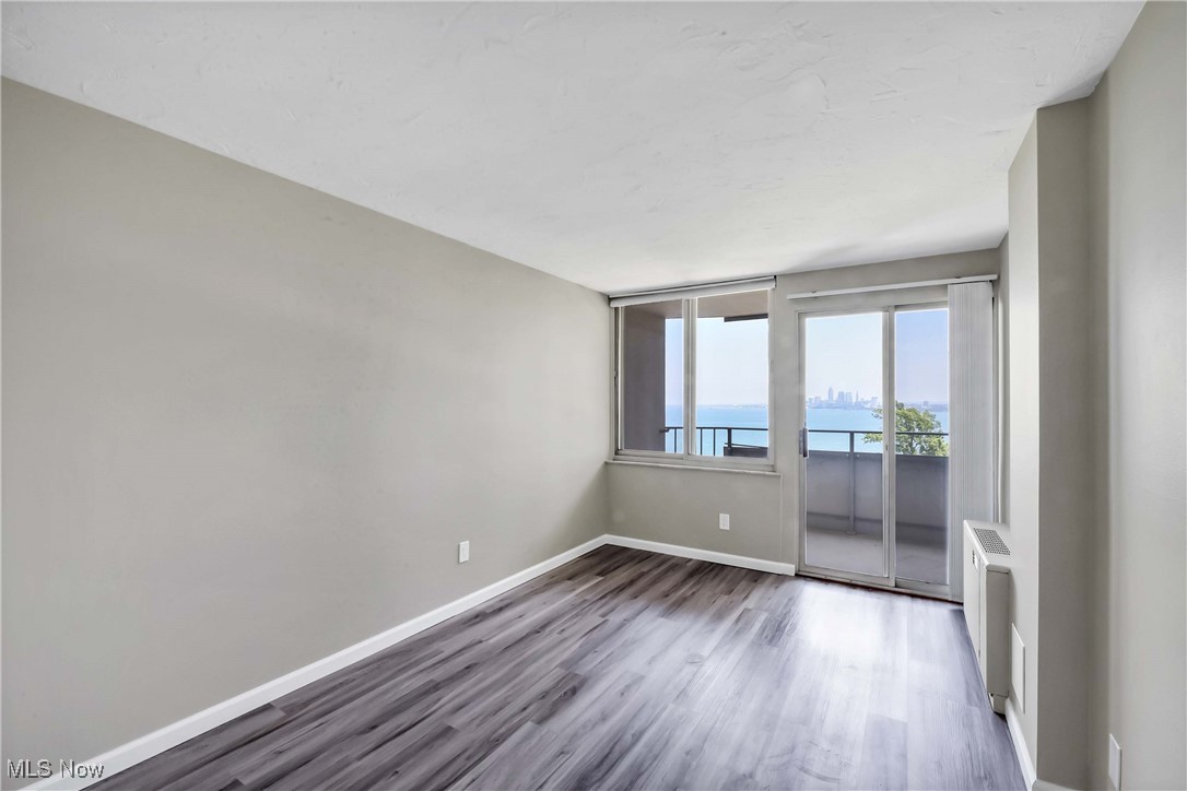 Carlyle Condo - Residential Lease